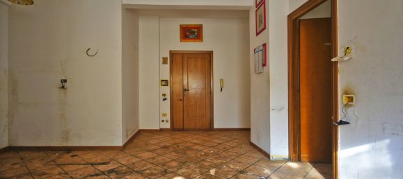 Квартира с 2 комнатами в Марино, Италия № 46881 29