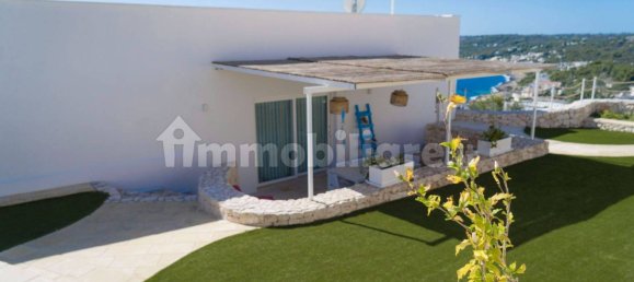 3 bedrooms Villa in Castro, Italy No. 331800 2