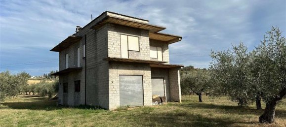 Дом с 4 комнатами в Эличе, Италия № 56796 6