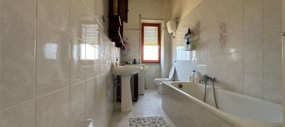 Дом с 4 комнатами в Эличе, Италия № 56796 22