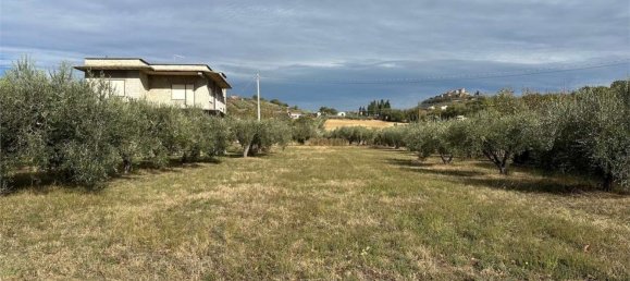 Дом с 4 комнатами в Эличе, Италия № 56796 9