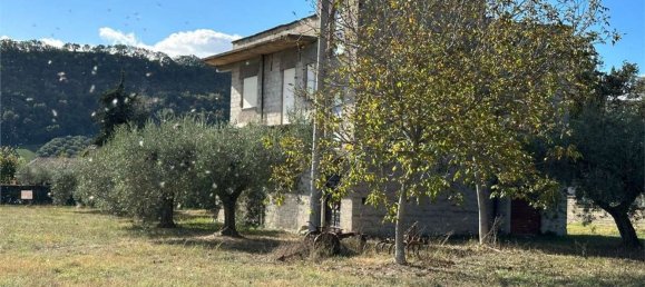 Дом с 4 комнатами в Эличе, Италия № 56796 2