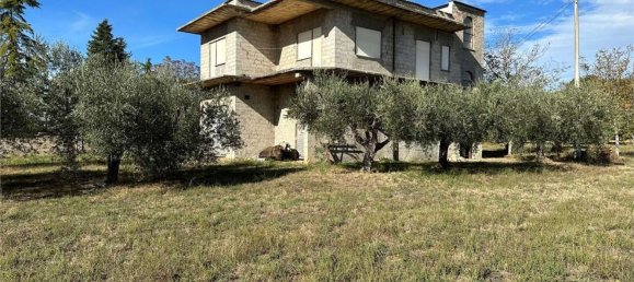 Дом с 4 комнатами в Эличе, Италия № 56796 14