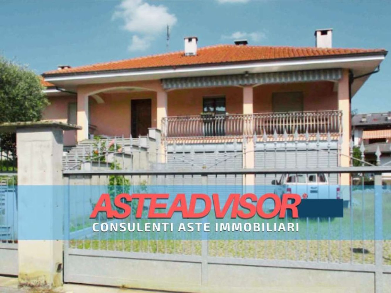 13 rooms Villa in Castellamonte, Italy No. 285896