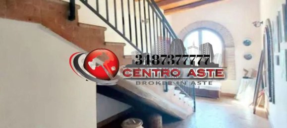 Casa de 10 habitaciónes en Rome, Italy No. 16977 2