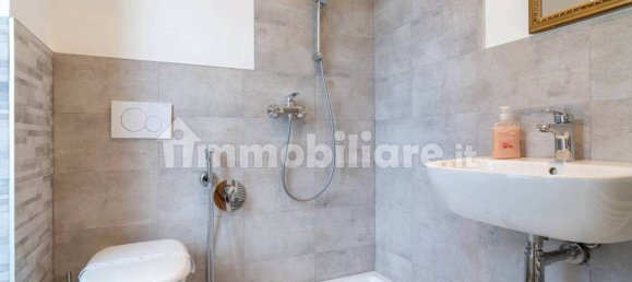 Квартира с 4 комнатами в Верона, Италия № 225769 11