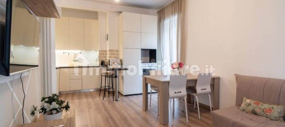 Квартира с 4 комнатами в Верона, Италия № 225769 3