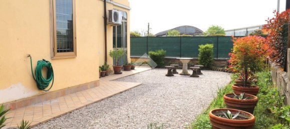 3 غرف نوم فيلا في Marmirolo, Italy رقم 129064 5