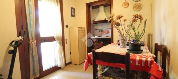 3 غرف نوم فيلا في Marmirolo, Italy رقم 129064 20