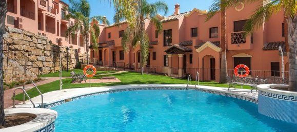 Adosado de 2 dormitorios en Estepona, Spain No. 55342 7