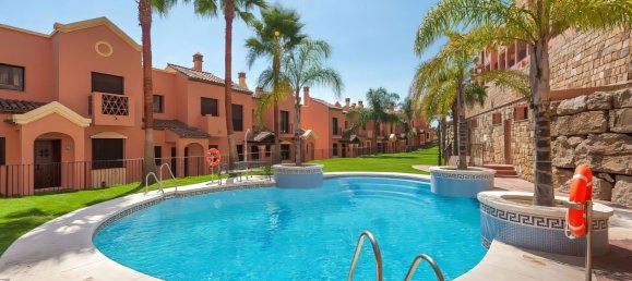 Adosado de 2 dormitorios en Estepona, Spain No. 55342 10