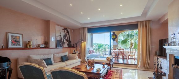 Adosado de 2 dormitorios en Estepona, Spain No. 55342 5