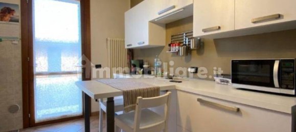 3 bedrooms House in Ferrara, Italy No. 307335 2