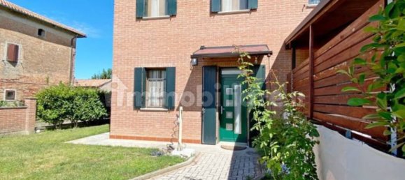3 bedrooms House in Ferrara, Italy No. 307335 20