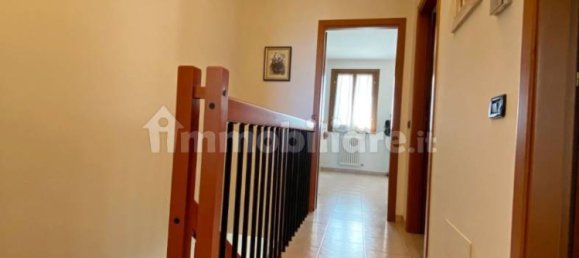 3 bedrooms House in Ferrara, Italy No. 307335 7