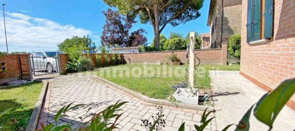 3 bedrooms House in Ferrara, Italy No. 307335 23