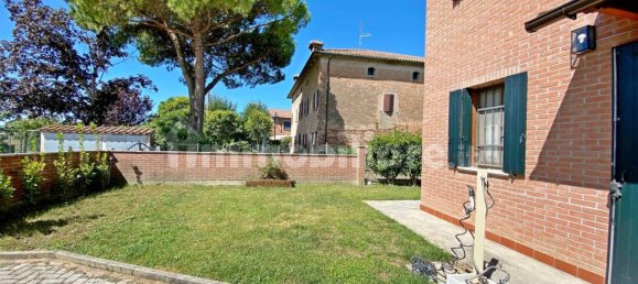 3 bedrooms House in Ferrara, Italy No. 307335 21