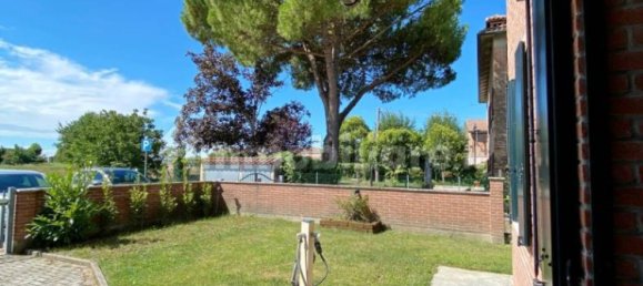 3 bedrooms House in Ferrara, Italy No. 307335 24