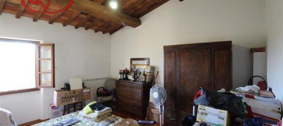 6 rooms House in Terranuova Bracciolini, Italy No. 234078 10