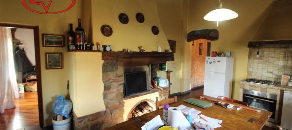 6 rooms House in Terranuova Bracciolini, Italy No. 234078 2