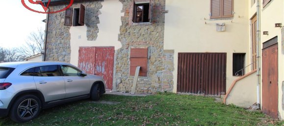 6 rooms House in Terranuova Bracciolini, Italy No. 234078 15