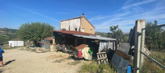 5 rooms House in Acquaviva Picena, Italy No. 271695 4