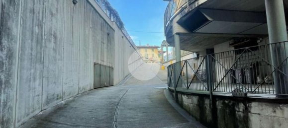 26m² Warehouse in Seriate, Italy No. 52682 6