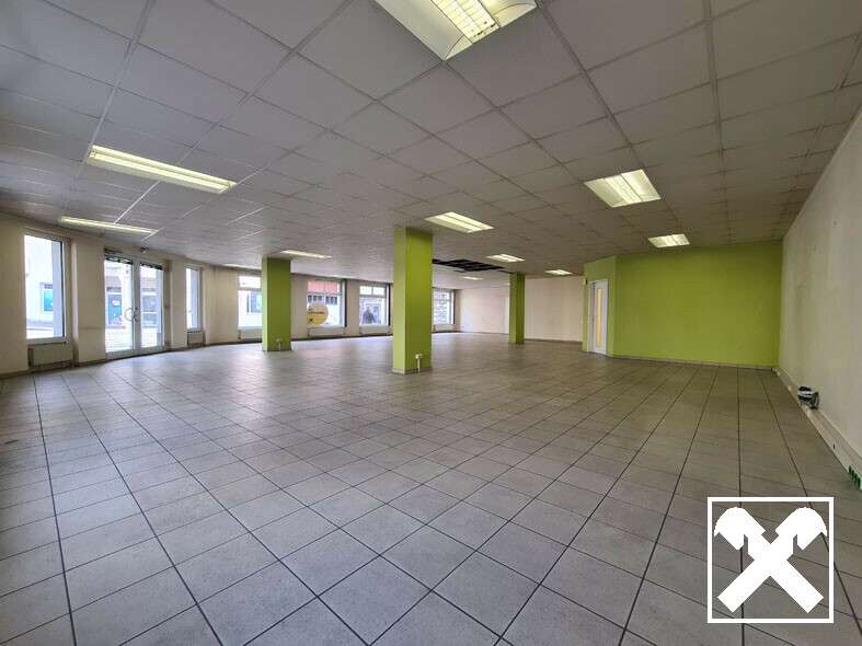 Propriété commerciale à Bludenz, Austria 229m² No. 97735