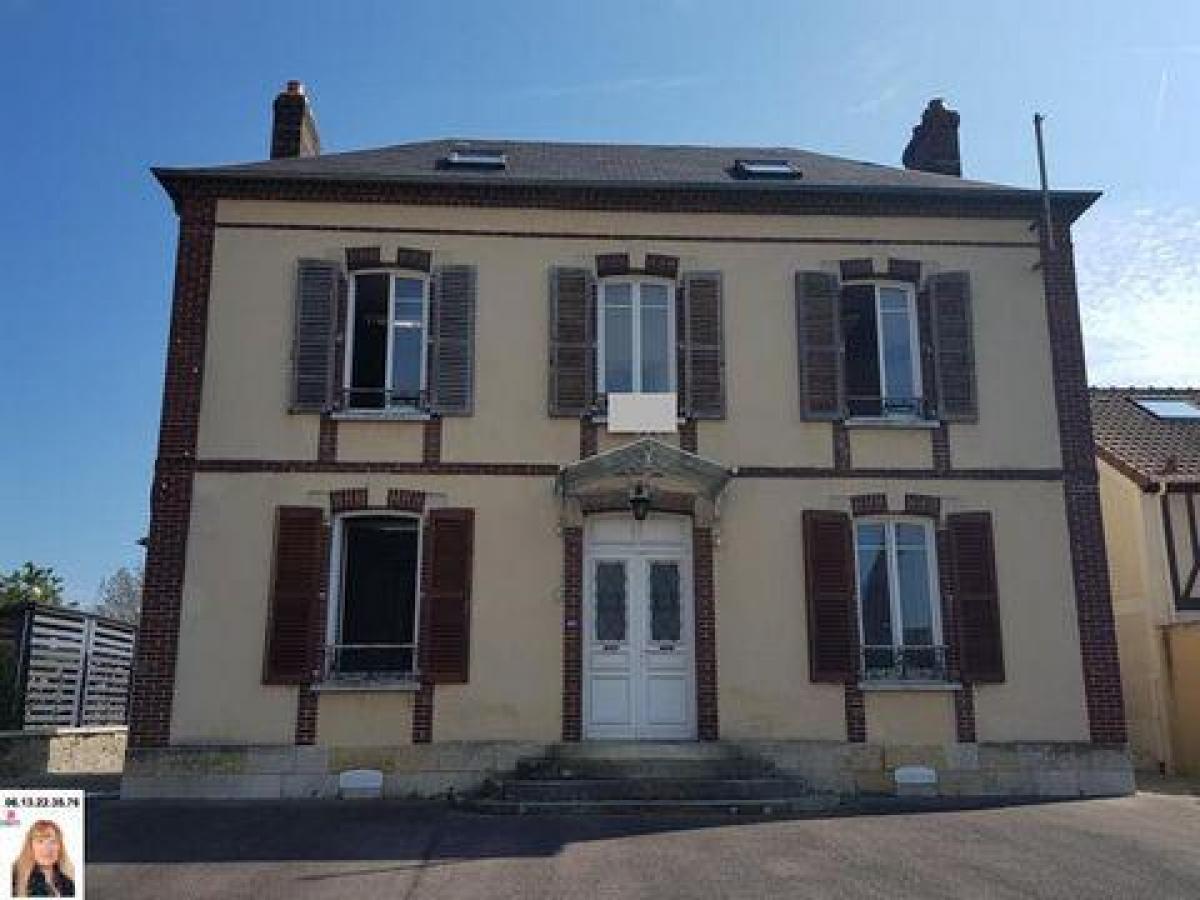 4 bedrooms House in Gasny, France No. 23436