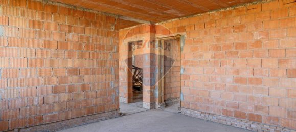 Дом с 4 спальнями в Виадана, Италия № 80634 9