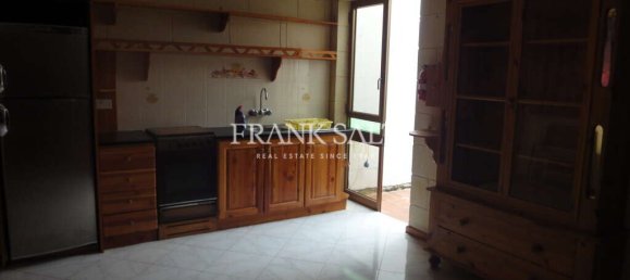 Moradia em banda T3 em Gharb, Malta N.º 5544 9