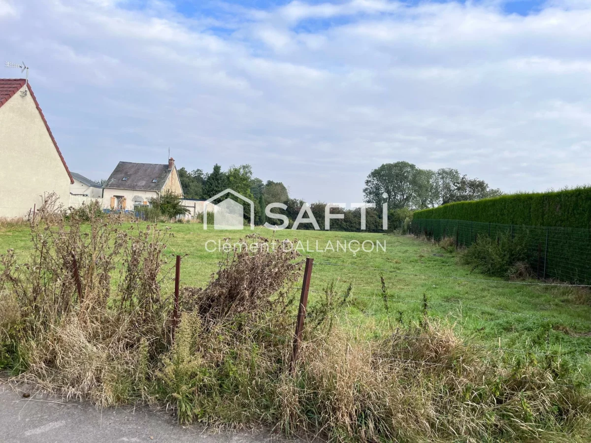 8000m² Land in Saint-Quentin, France No. 243176
