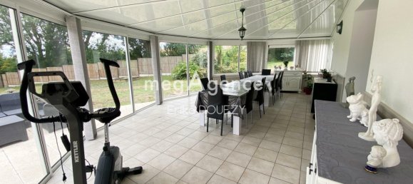 7 Schlafzimmer Schlösser in Yzernay, France, Nr. 359185 6