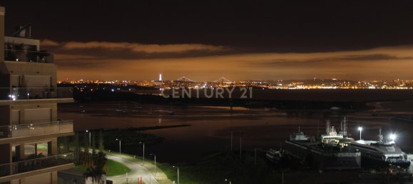 4 Schlafzimmer Doppelhaus in Seixal, Portugal, Nr. 104517 42