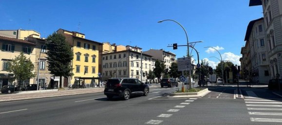 4 rooms Apartment in Florence, Italy No. 268929 4