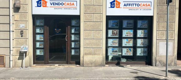 4 rooms Apartment in Florence, Italy No. 268929 7