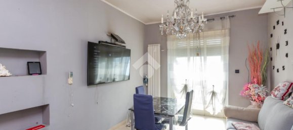 2 bedrooms Apartment in Turin, Italy No. 106794 6