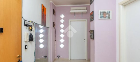 2 bedrooms Apartment in Turin, Italy No. 106794 11