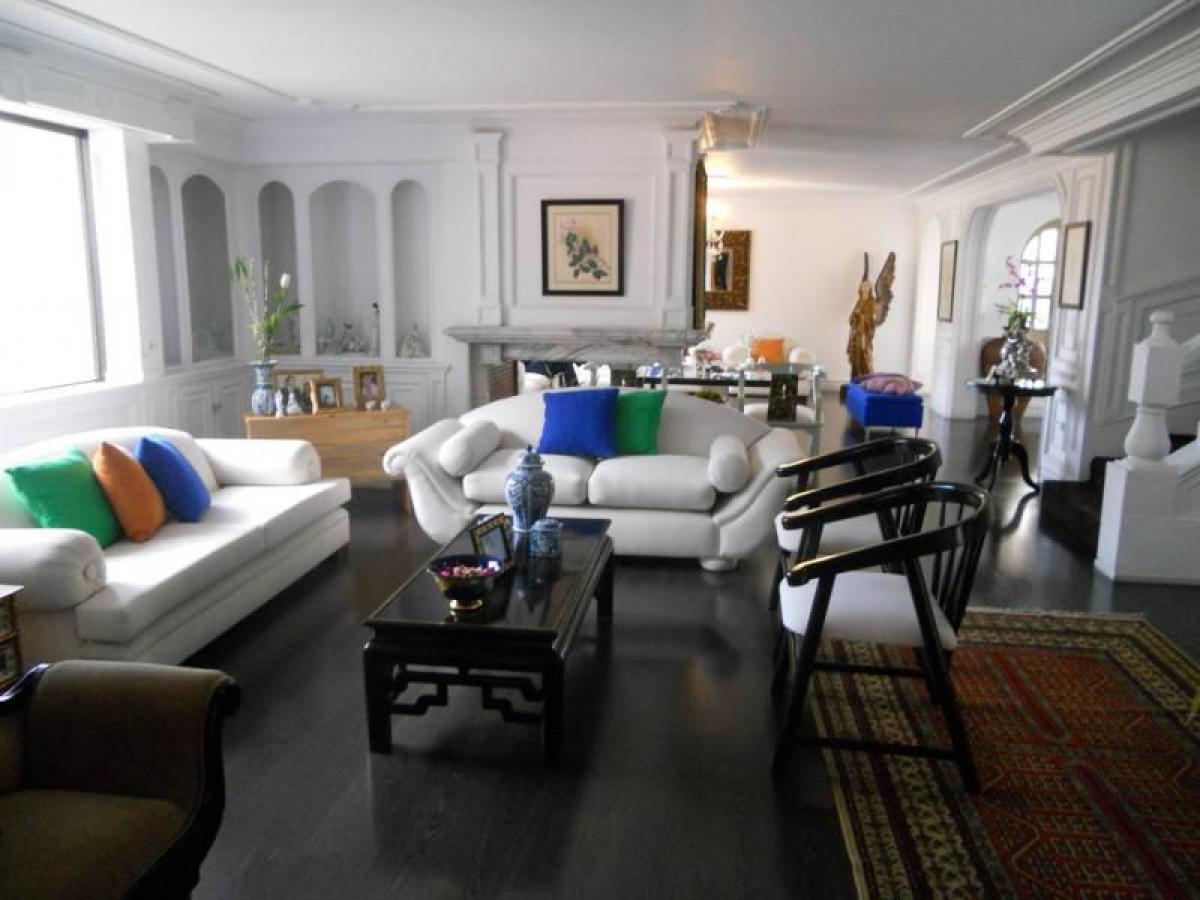 Дом с 3 спальнями в Богота, Колумбия № 10711