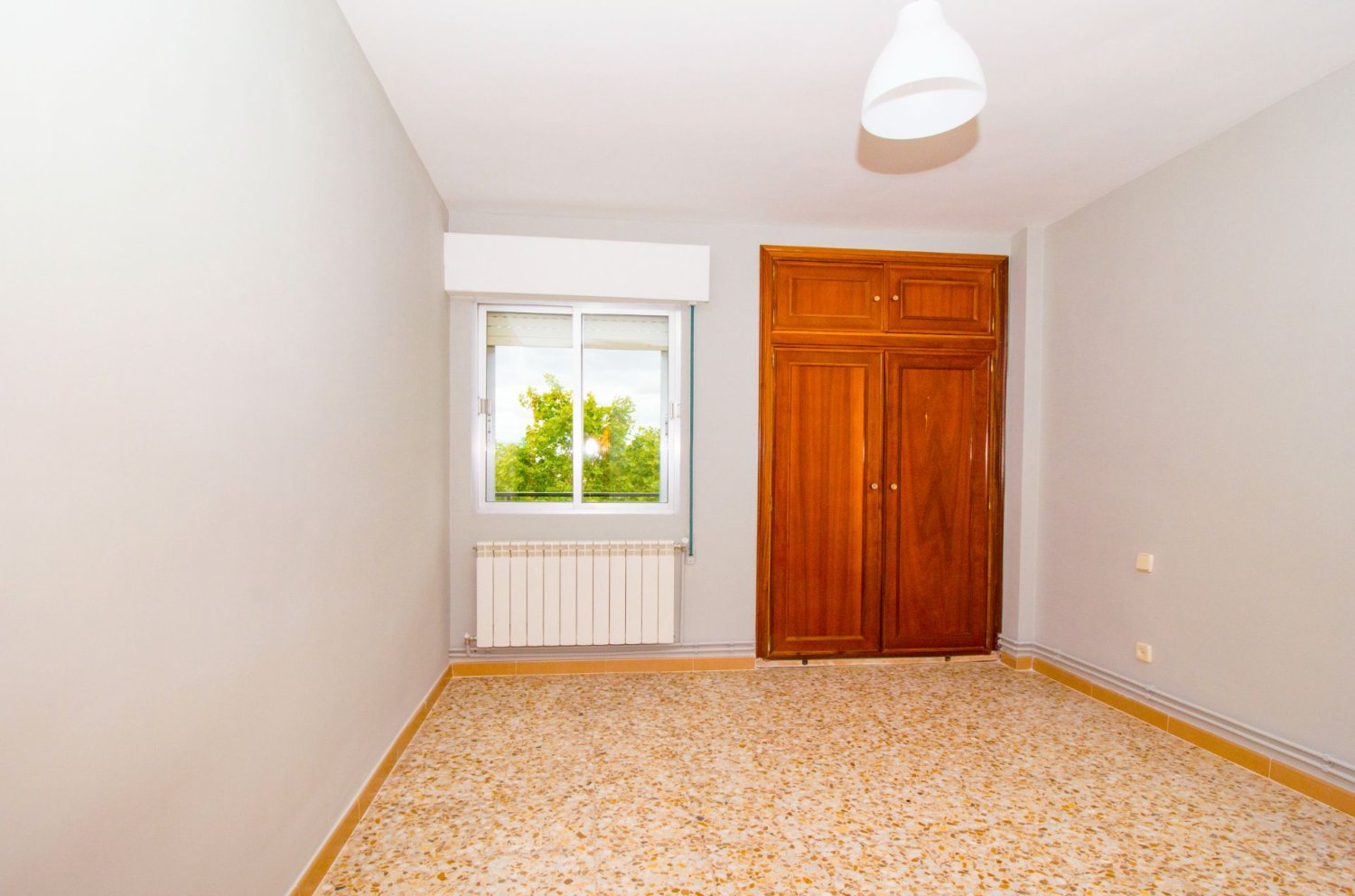 3 bedrooms Apartment in Parla, Spain No. 211820