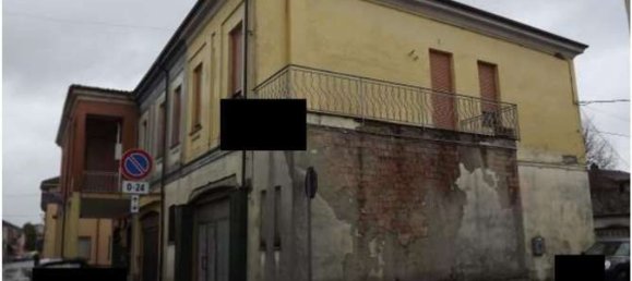 2 rooms Apartment in Lungavilla, Italy No. 182918 8
