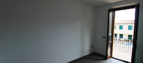 4 Schlafzimmer Wohnung in Montelupone, Italy, Nr. 351493 23