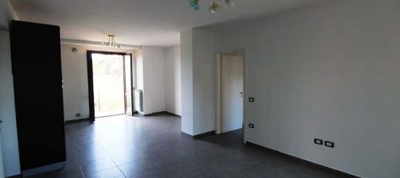 4 Schlafzimmer Wohnung in Montelupone, Italy, Nr. 351493 2