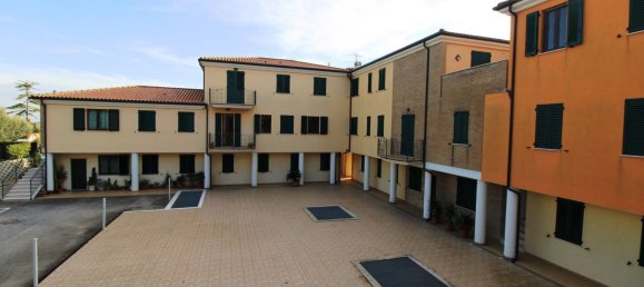 4 Schlafzimmer Wohnung in Montelupone, Italy, Nr. 351493 27