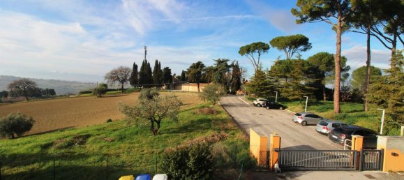 4 Schlafzimmer Wohnung in Montelupone, Italy, Nr. 351493 20