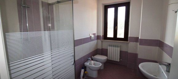 4 Schlafzimmer Wohnung in Montelupone, Italy, Nr. 351493 12