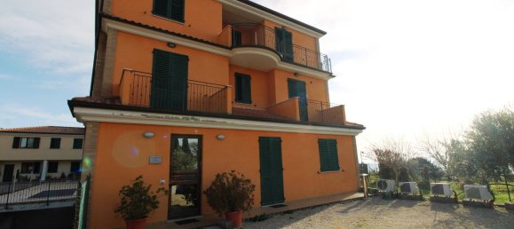 4 Schlafzimmer Wohnung in Montelupone, Italy, Nr. 351493 31