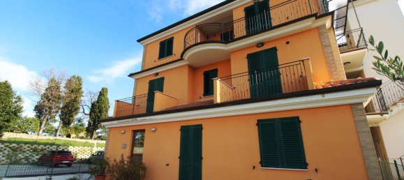 4 Schlafzimmer Wohnung in Montelupone, Italy, Nr. 351493 32