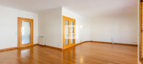 4 chambres Maison à Senhora da Hora, Portugal No. 139127 2