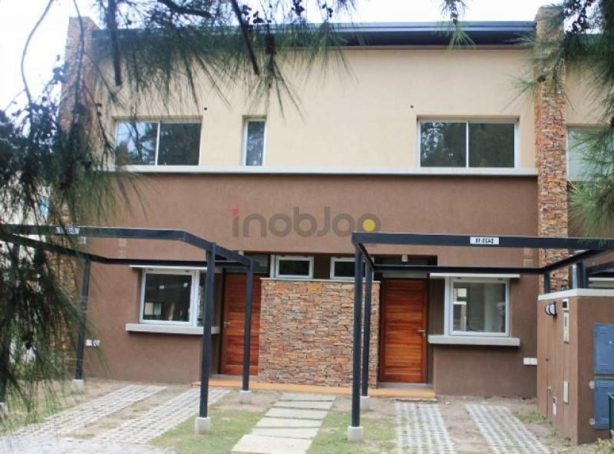 2 bedrooms Apartment in Berazategui, Argentina No. 5228